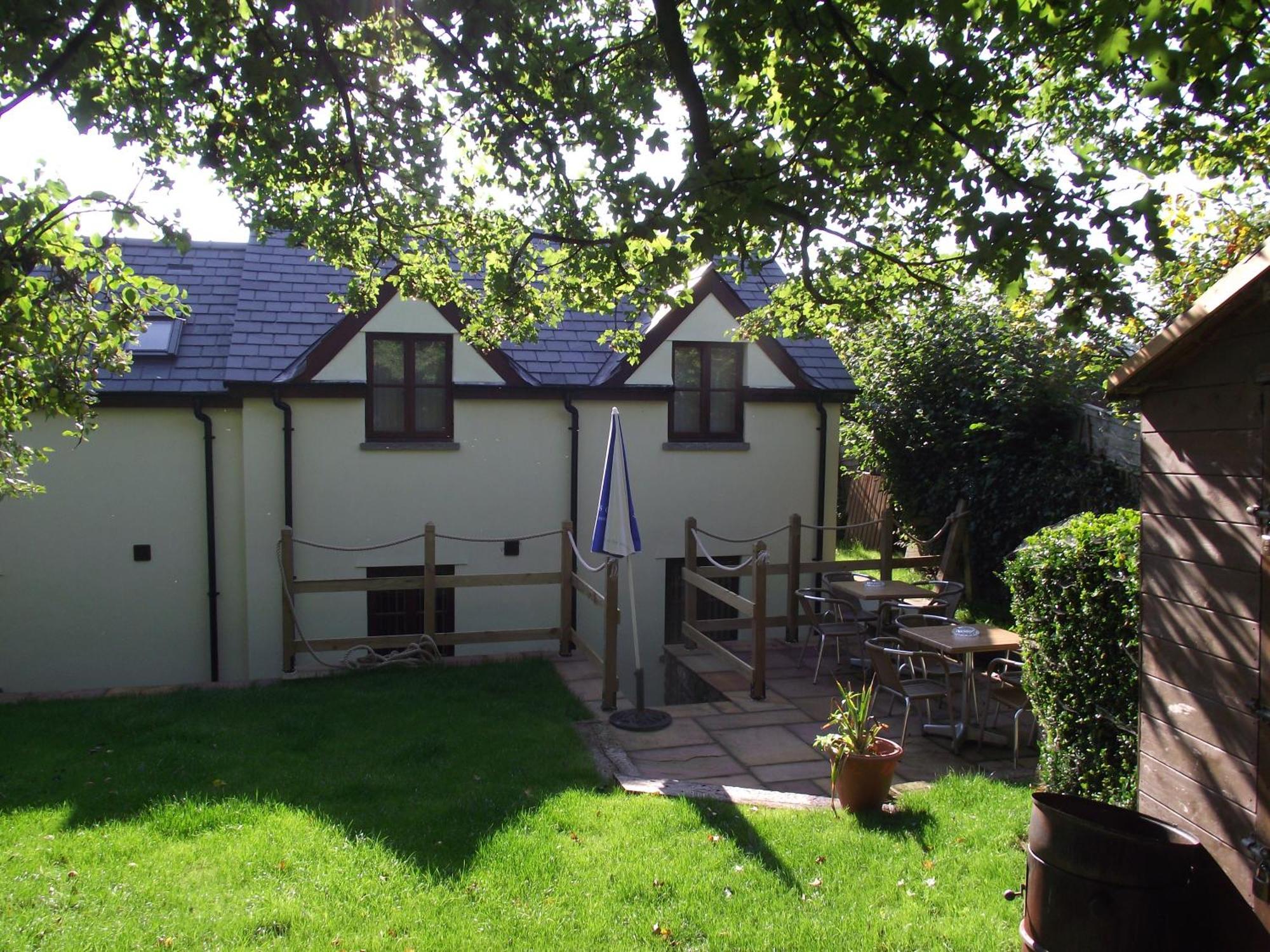 Carpenters Cottages Llanishen Extérieur photo